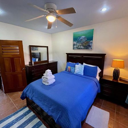 Pura Vida Inn Caye Caulker Kültér fotó