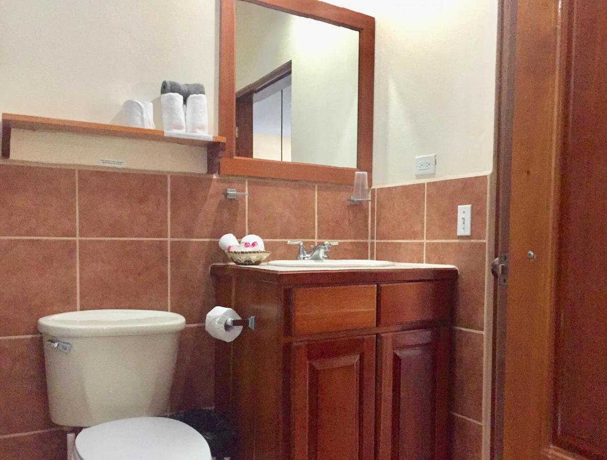 Pura Vida Inn Caye Caulker Kültér fotó